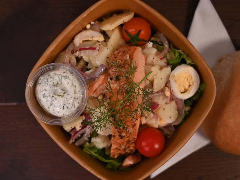 Laxsallad